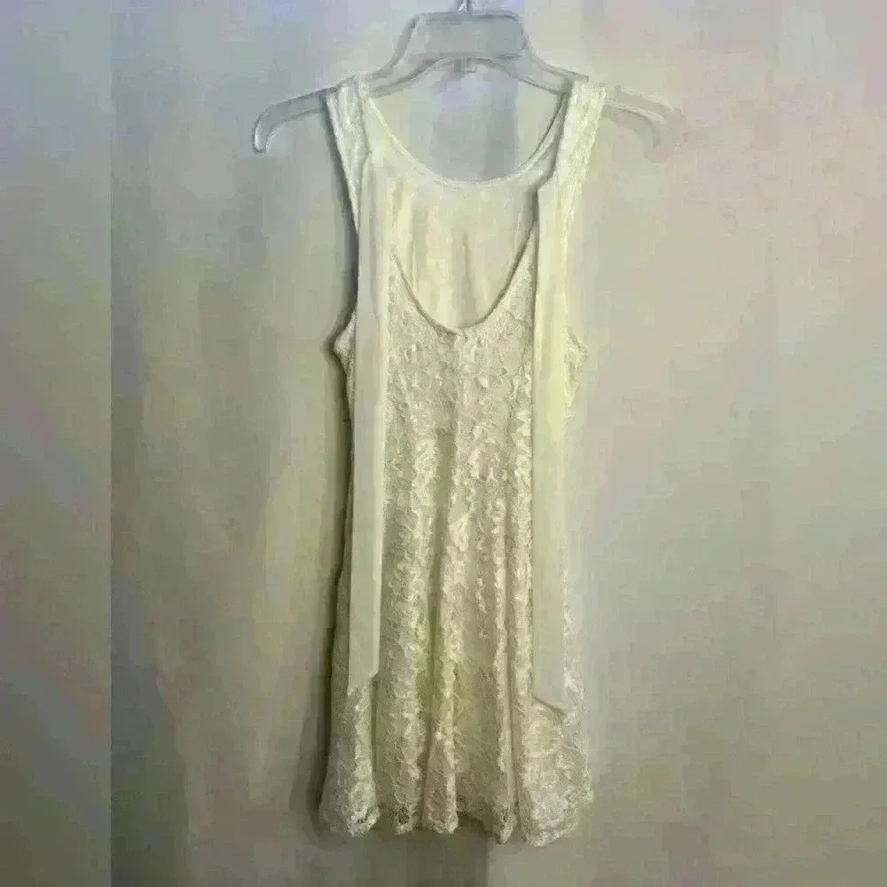 Xtraordinary White Lace Dress - Picture 4 of 7